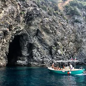 https://bnb-limoni-sul-mare.sicilyhotelsitaly.net